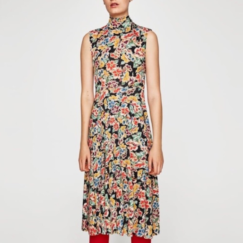 Maxi turtleneck sleeveless dress